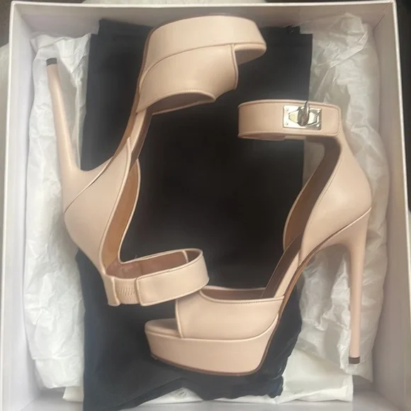 Givenchy powder rose pink shark tooth platform sandal - Picture 12 of 12